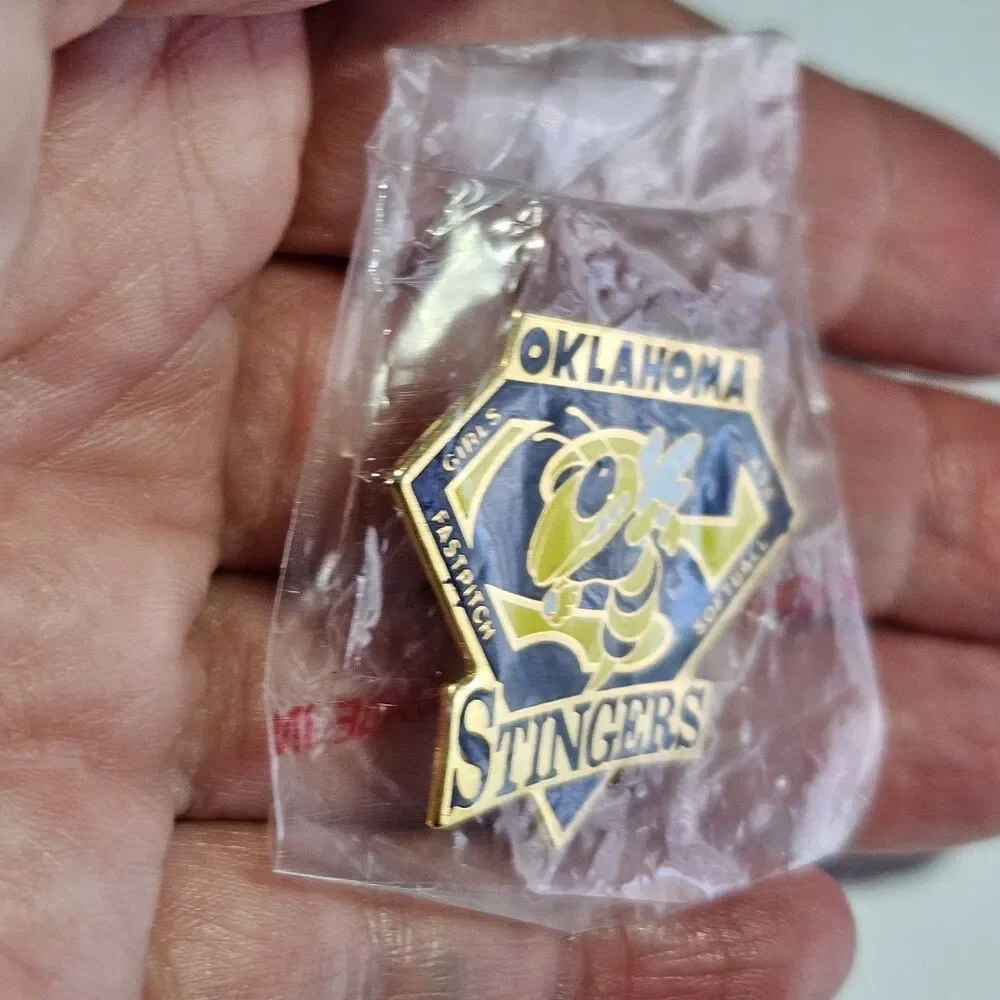 Oklahoma Stingers Fastpitch Softball Enamel Lapel Pin Gold Tone